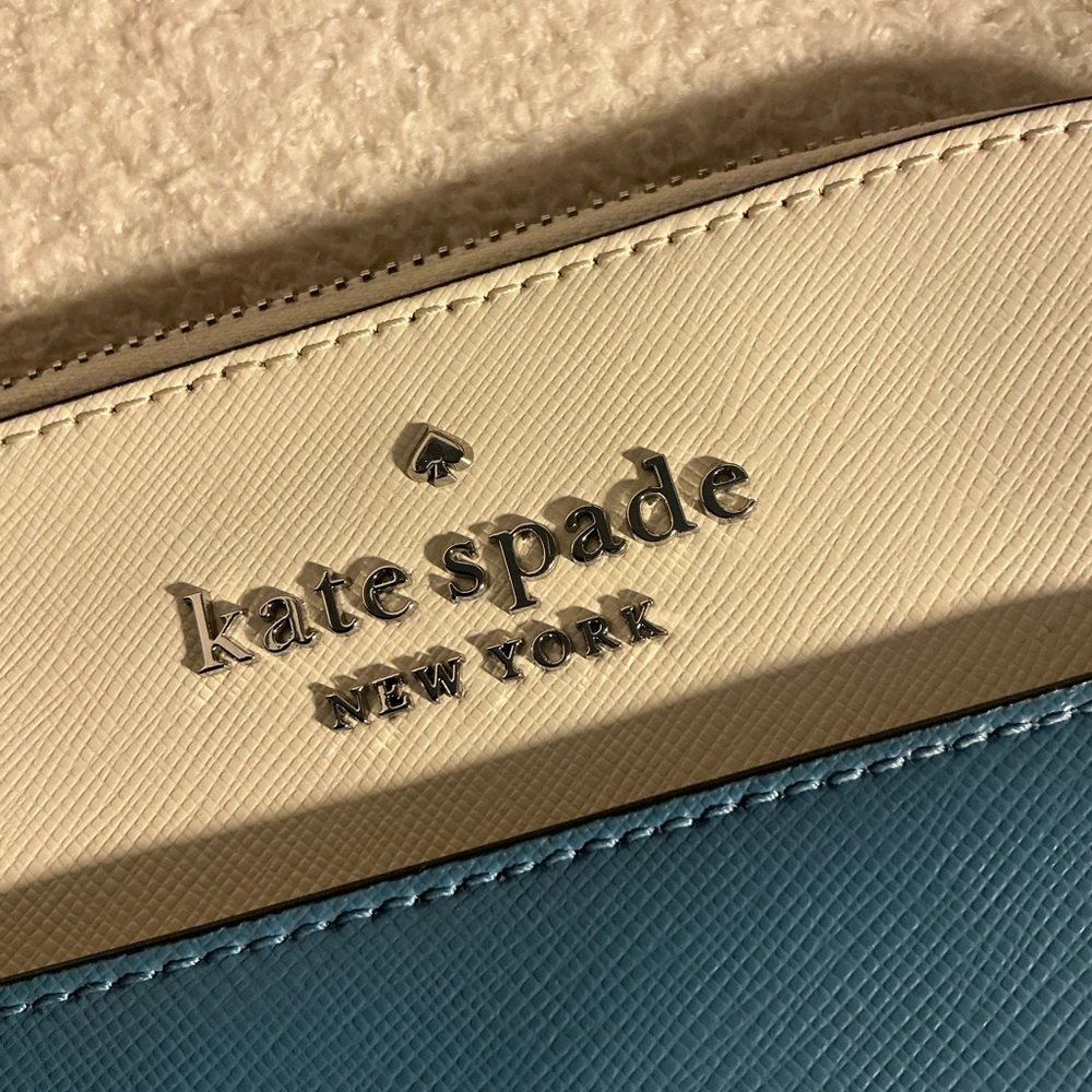 Kate Spade Two-Tone Blue and White Crossbody Bag - Picture 4 of 5
